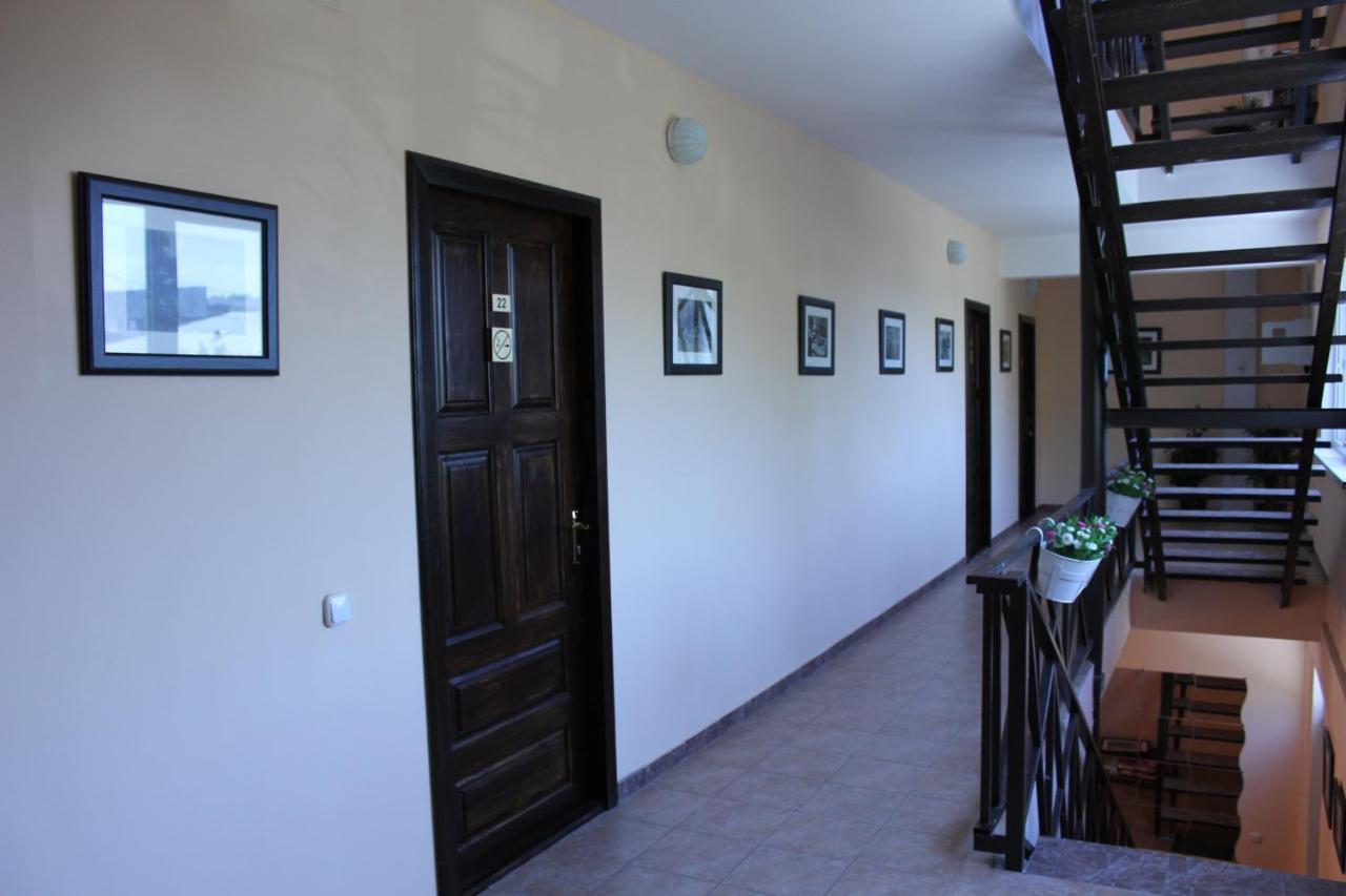 Guest House Zvanba Gagra Exterior foto