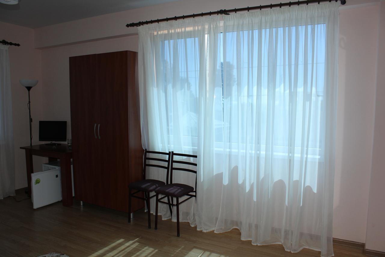 Guest House Zvanba Gagra Exterior foto
